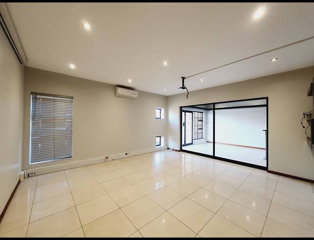 278M² OFFICE TO LET IN CARLSWALD